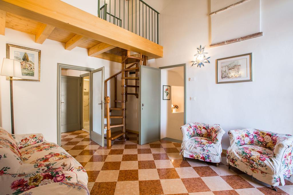 Le Camerine Apartment Water Front Toscolano Maderno Exterior photo