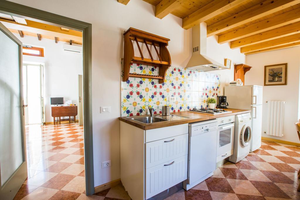 Le Camerine Apartment Water Front Toscolano Maderno Exterior photo
