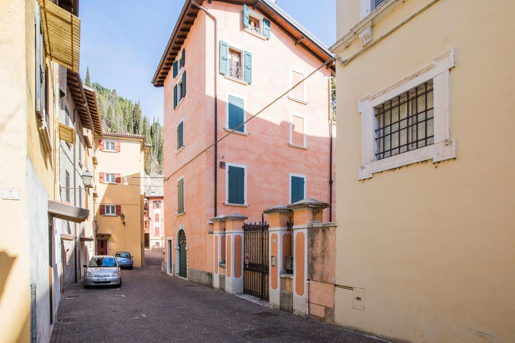 Le Camerine Apartment Water Front Toscolano Maderno Exterior photo