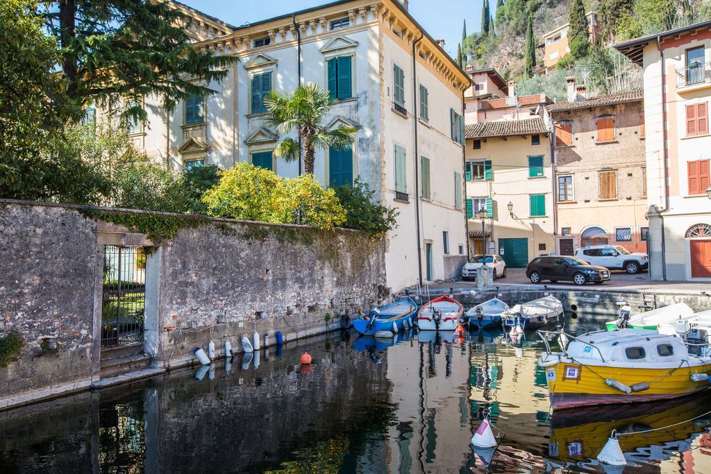 Le Camerine Apartment Water Front Toscolano Maderno Exterior photo